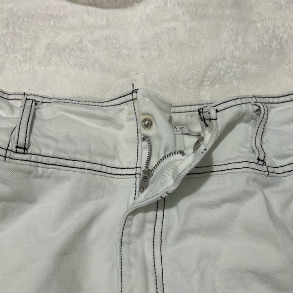 White jean skirt - Picture 3 of 4